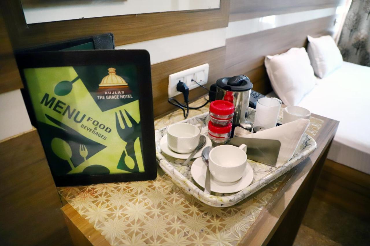 Grace Hotel Karnāl Eksteriør billede